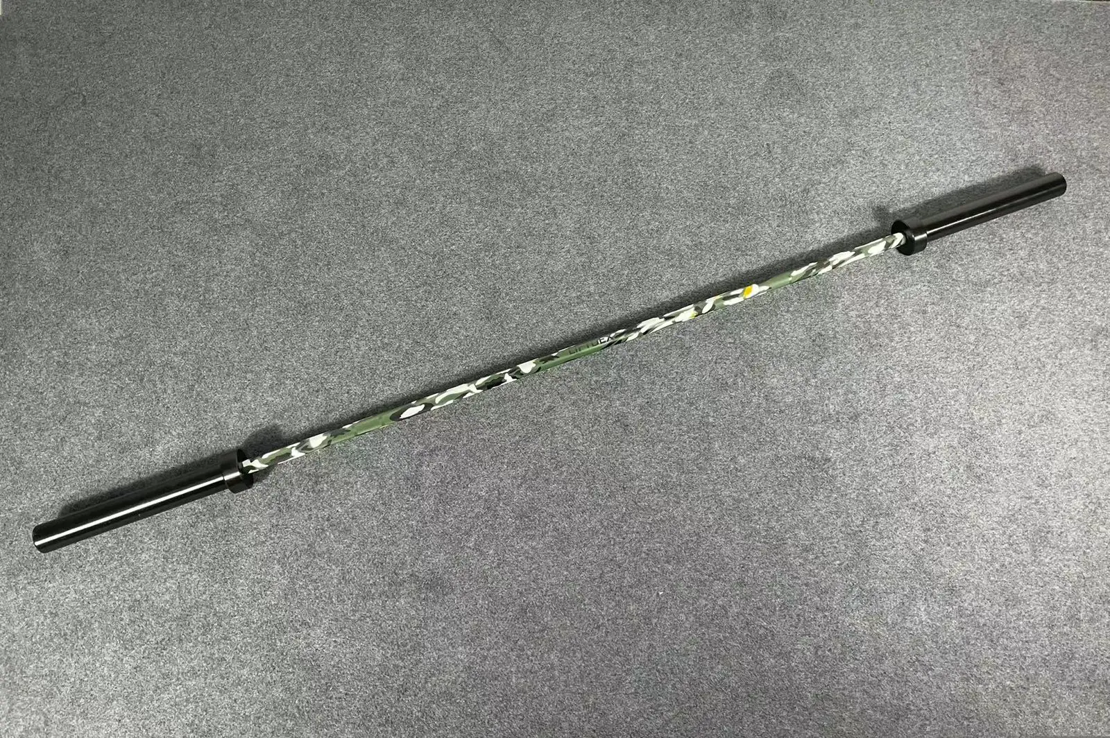 CAMO CERAKOTE BARBELL 20KG - Image 4